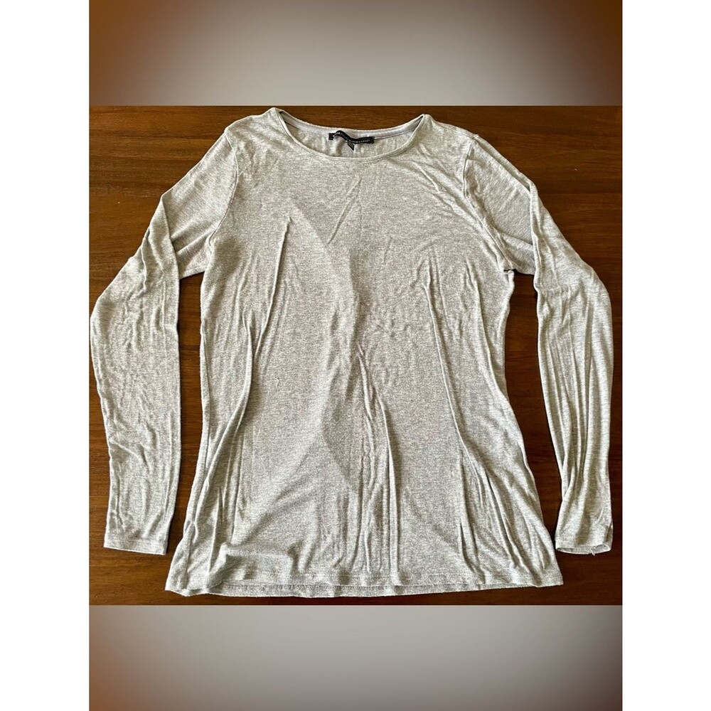 White House Black Market Light Gray Long Sleeve Scoop Neck Top